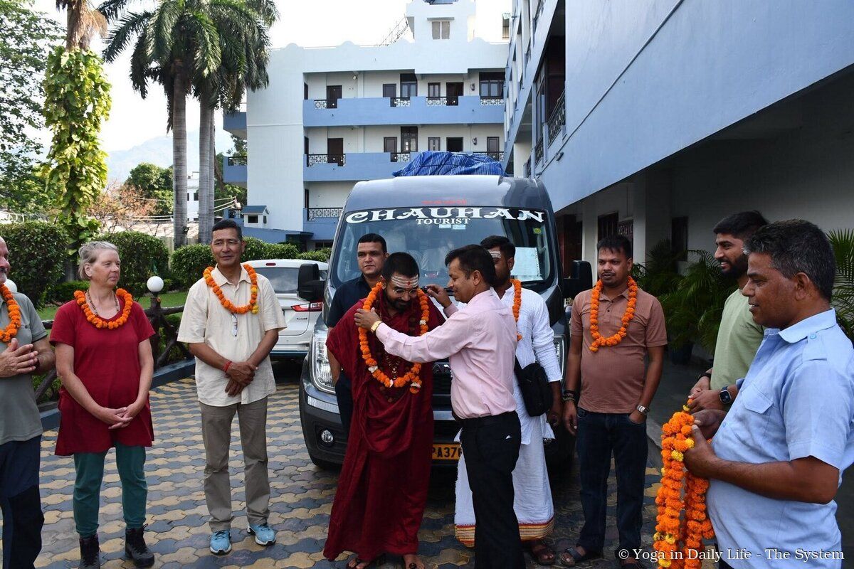 3.1. mm swami avatar puriji kashi vishwanath temple uttarkashi wm