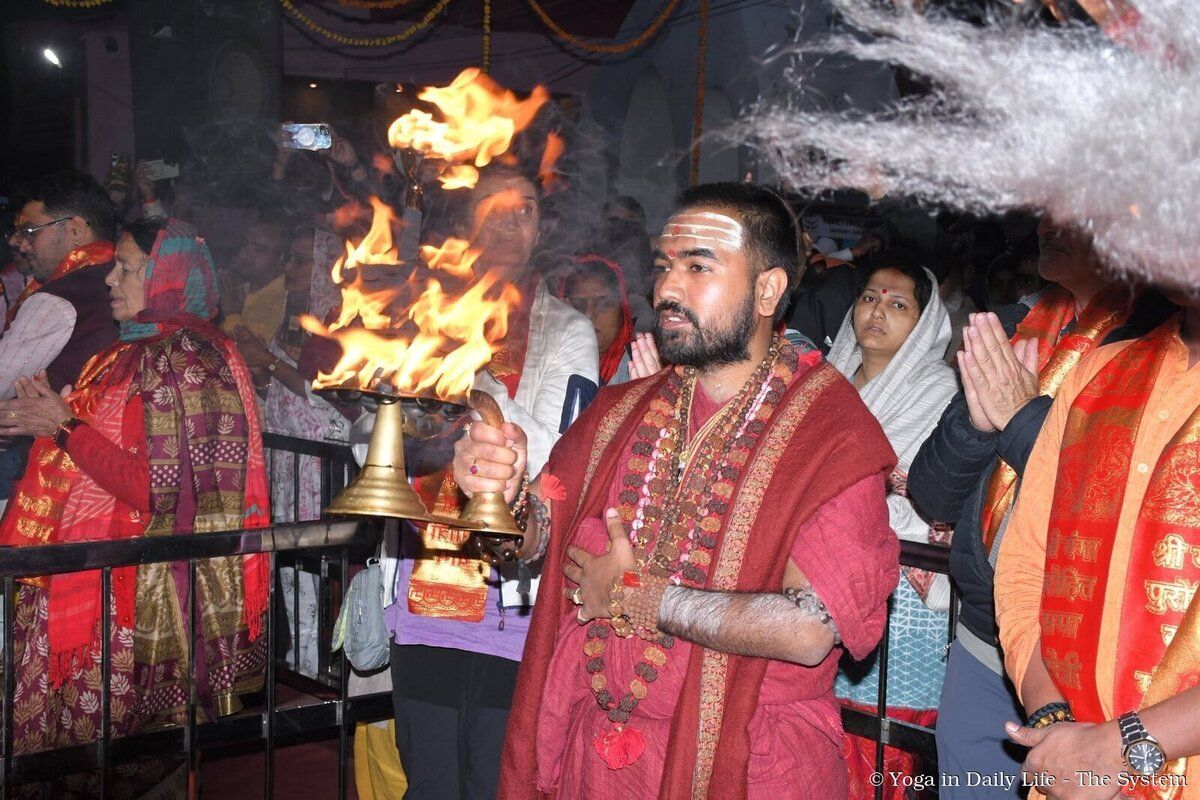 5.6. ganga arati gangotri dham wm