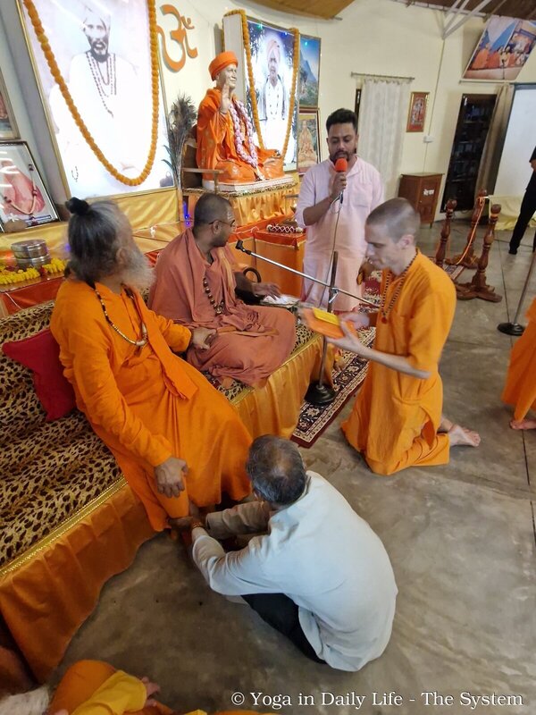 3.12. gurupurnima india wm